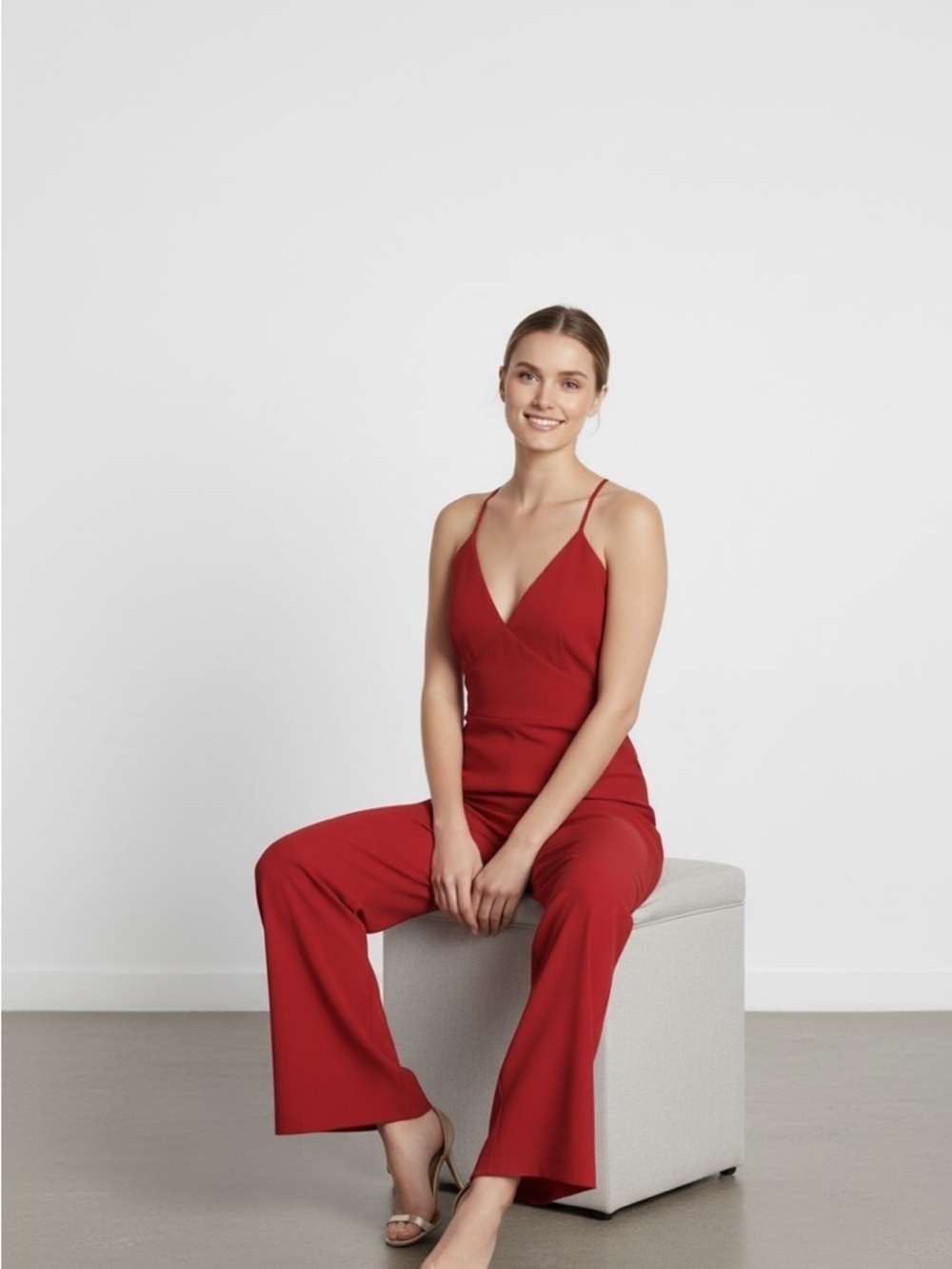 🖤 Elegant Red Jumpsuit - Picture 3 of 4
